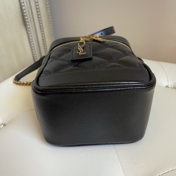 SAINT LAURENT QUILTED VANITY BAG - Picture 10 of 12